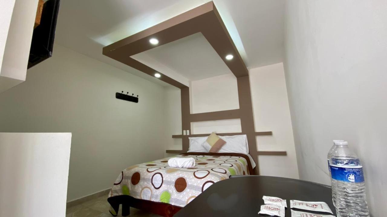 Hotel Caudillos Inn Emiliano Zapata  Exteriér fotografie